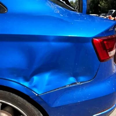  Desabolladura de Auto 02